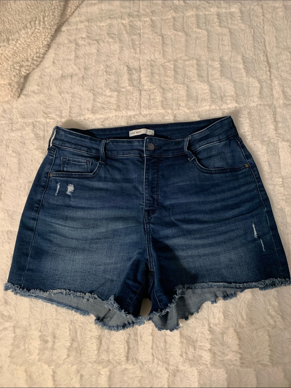 Nine West Dark Indigo Frayed Hem Denim Shorts Size 12